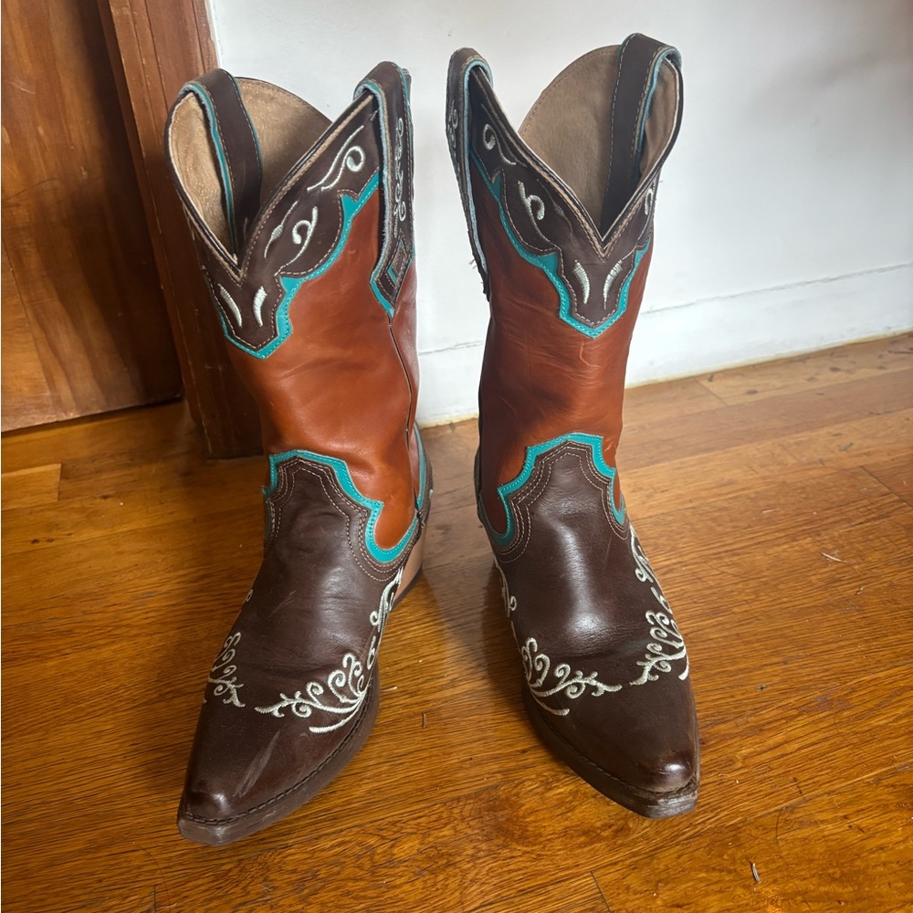 Genuine leather cowboy boots